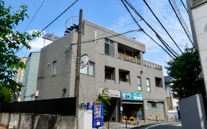 距骨サロン谷中銀座店 (西日暮里 千駄木 外反母趾治療専門)
